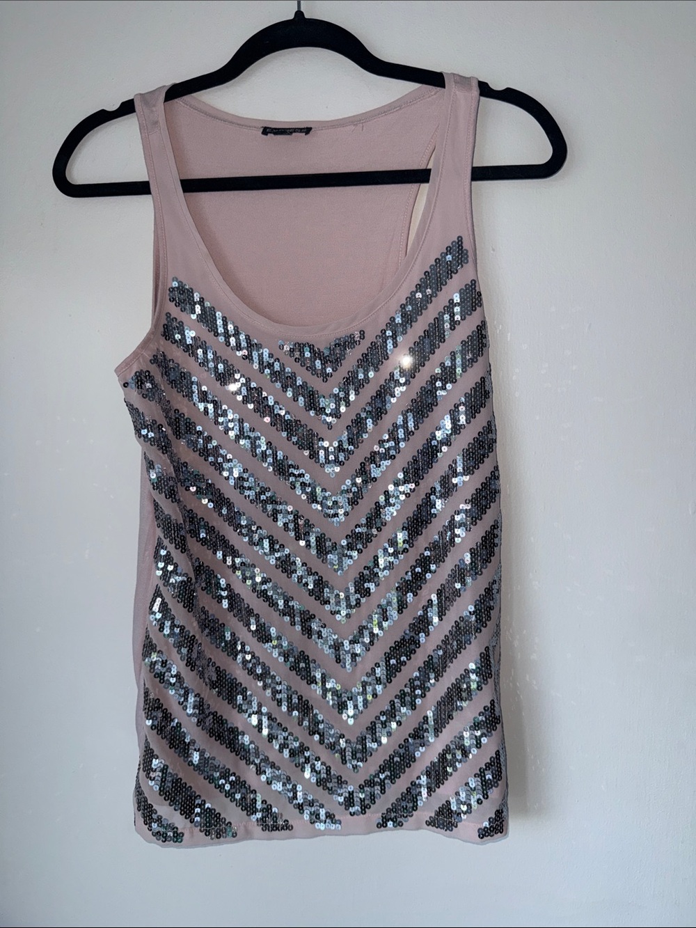Express Sleeveless Sequin Chevron Tank Top shell - Light Pink sparkle xs